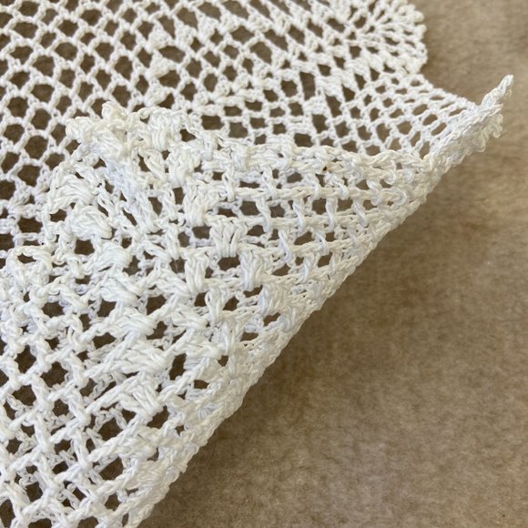 Vintage Crochet Doily Round White Cottagecore Farmhouse - Picture 6 of 7